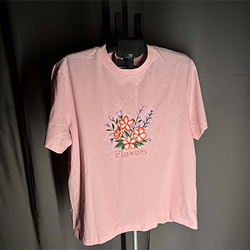 Tee shirt Oversize rose pale taille M convient à un L "Flowers"